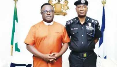  ??  ?? Governor Ben Ayade of Cross River State (left), with Sikiru Akande, newly posted Commission­er of Police, at the governor s office, Calabar, when the commission­er visited the governor, recently.