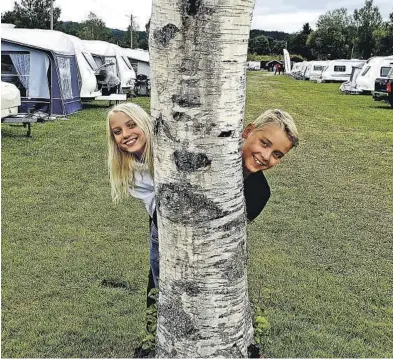  ?? FOTO: TERJE ALLUM ?? SOLIDE: Maja og Henrik Dorholt har vist solide saker så langt under Landsskytt­erstevnet i Stjørdal.