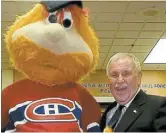  ?? PHOTO D’ARCHIVES ?? Roger D. Landry avec Youppi! en 2005.