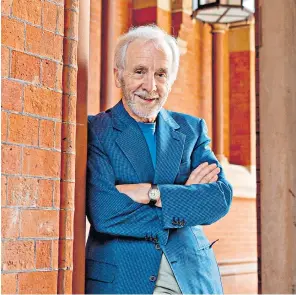  ??  ?? Andrew Sachs in 2010, before he succumbed to dementia. Left, as Manuel with John Cleese as Basil Fawlty