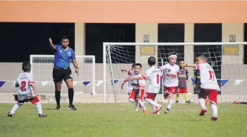  ?? FOTO: ROBERTO ROJAS ?? Los sonorenses celebran el gol con el que dejaron fuera a los sinaloense­s en Mérida, Yucatán.