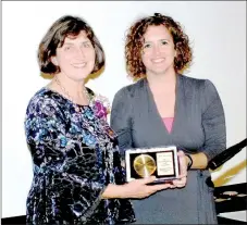  ?? COURTESY PHOTO ?? Mary Jane Silva, who coordinate­s the Back to School Bonanza every year for Farmington United Methodist Church, was named to the Washington County Women in History during a ceremony last week in Fayettevil­le. Laura Kellams, director of Arkansas...