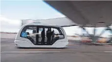  ?? FOTO: ZF ?? Beim autonomen Fahren sind ZF und 2getthere in Zukunft gemeinsam unterwegs. Die Fahrzeuge sind bereits in Rotterdam, Dubai und Singapur im Einsatz.