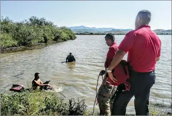 Rescatan a hombre de 60 años en la laguna Fierro - PressReader