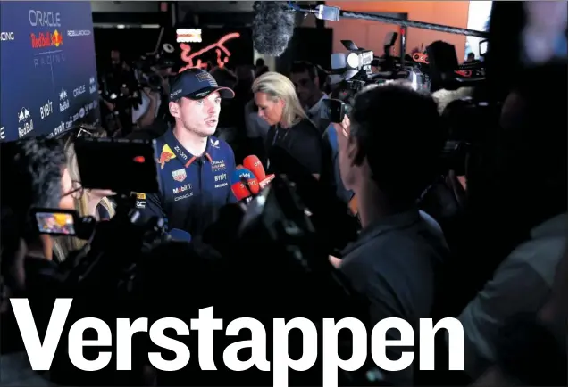  ?? ?? Verstappen habla con la Prensa, ayer en el circuito de Yeda.