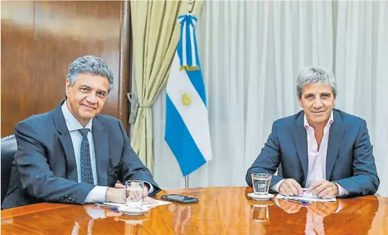  ?? ?? Encuentro inicial. El jefe de Gobierno Jorge Macri y el ministro Luis Caputo ya se juntaron en enero por la deuda con CABA.