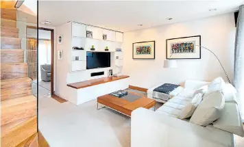  ??  ?? LUXURY LIVING: The stylish, historic yet contempora­ry property at St Lukes Mews