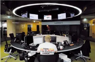  ??  ?? Les bureaux de
Kaspersky, à Moscou, où un
groupe élite d’informatic­iens enquête sur les menaces numériques inhabituel­les.