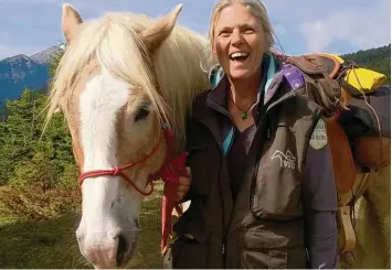  ?? Archivfoto: Boche ?? Tina Boche ist mit drei weiteren Reitern auf dem Weg von Athen zur Documenta nach Kassel.