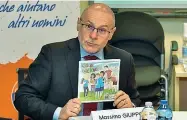  ??  ?? Il direttore generale Massimo Giupponi, al vertice di Ats, con il fumetto «Chi non fuma vince»