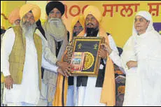  ?? HT PHOTO ?? Akal Takht acting jathedar Giani Harpreet Singh with SGPC president Jagir Kaur and others in Gurdaspur to mark the Nankana Sahib massacre centenary on Sunday.