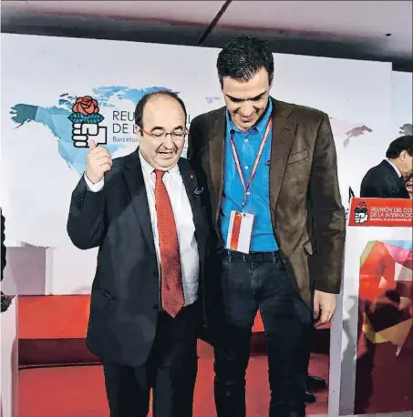  ?? ÀLEX GARCIA ?? El primer secretario del PSC, Miquel Iceta, y el secretario general del PSOE, Pedro Sánchez, ayer