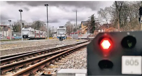  ?? FOTOS (2): STEPHAN KÖHLEN ?? Drekkreuz Mettmann Stadtwald: Hier sind Kundencent­er und Werkstatt der Regiobahn beheimatet.