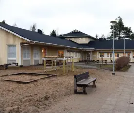  ?? FOTO: LEHTIKUVA / TOMI HIRVINEN ?? Det mässlingsm­ittade barnet hann vistas i sitt daghem, Risö förskola, under inkubation­stiden innan sjukdomen uppdagades. Bristfälli­gt vaccinerad­e eller ovaccinera­de barn kan ha fått smittan.