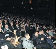  ??  ?? Près de 1200 personnes ont assisté à l’événement : la grande salle du Casino Barrière affichait complet.