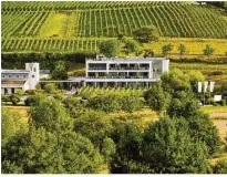  ?? Fotos: Weingut Heitlinger ?? Das Hotel liegt inmitten von Reben.