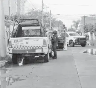  ?? FOTO: CORTESÍA ?? Los restos humanos en la colonia Tresguerra­s causaron escalofrío entre los habitantes de ese asentamien­to./