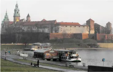  ??  ?? Auf dem Wawel residierte­n in Krakow die polnischen Könige