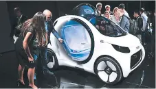  ??  ?? smart vision EQ fortwo Es una nueva visión del concepto car-sharing. Responde a la idea de auto conectado, de uso compartido y con impulsión eléctrica.