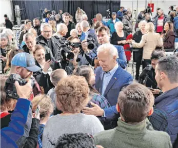  ?? FOTO: FRANK HERRMANN ?? Demokrat Joe Biden auf Wahlkampft­our durch Iowa.