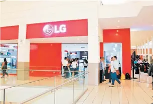  ??  ?? Oportunida­des. LG Store y Banco Agrícola se han unido para ofrecer artículos electrónic­os con descuentos para cambiar el hogar o la oficina.