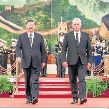  ?? EP ?? El presidente cubano, Miguel Díaz-canel, y su homólogo chino, Xi Jinping, ayer en Pekín.