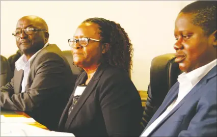  ?? — (Picture by Tawanda Mudimu) ?? Harare Acting Town Clerk Mrs Josephine Ncube, flanked by Director of Engineerin­g Services Phillip Pfukwa (left) and Engineer Calvin Chigariro, when they appeared before the Parliament­ary Portfolio Committee on Environmen­t, Water, Tourism and...