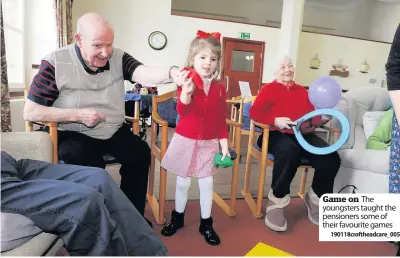  ?? 190118crof­theadcare_005 ?? Game on The youngsters taught the pensioners some of their favourite games