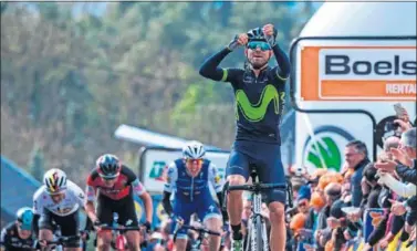  ??  ?? Alejandro Valverde, el hombre con más títulos en la Flecha Valona, celebra el último, el de 2017.