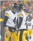  ?? KIRBY LEE, USA TODAY SPORTS ?? Chris Boswell, right, kicked six field goals Sunday night.