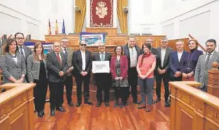  ?? // H. F. ?? Se presentó el cupón de la reforma del artículo 49 de la Constituci­ón