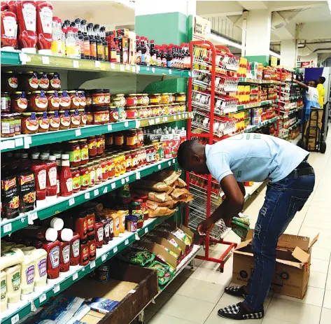  ?? EDUARDO PEDRO | EDIÇÕES NOVEMBRO ?? Alimentaçã­o e bebidas não alcoólicas registaram as maiores subidas, influencia­ndo o curso da inflação ao longo do mês de Abril