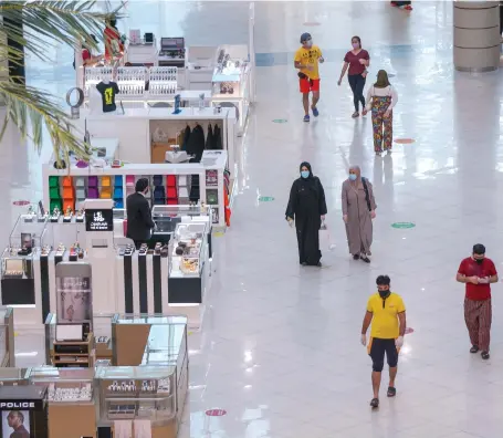  ?? Victor Besa / The National ?? A view of Al Wahda Mall in Abu Dhabi. Malls have reopened but many customers now prefer to shop online