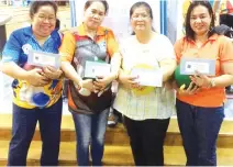  ??  ?? Ladies’ division winners, from left, Vangie Lim, Carmen Duma, Hercie Bosito and Malou Nidoy. (AN photos)