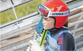  ?? FOTO: DPA ?? 73 Tage bis Olympia: Für Carina Vogt beginnt der Weg nach Pyeongchan­g heute in Lillehamme­r.