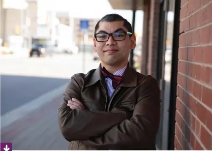  ?? Photo : Raphaël Boutroy ?? Chris Clacio est candidat à la mairie. Il plaide pour l’implicatio­n des jeunes en politique.