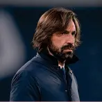  ??  ?? Il debuttante Andrea Pirlo, 41 anni, allena la Juve: è al primo anno da tecnico profession­ista