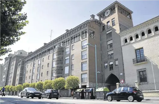  ?? EL PERIÓDICO ?? La moratoria se extenderá un máximo de cuatro meses desde que finalice el estado de alarma. En la imagen, viviendas de alquiler social en Zaragoza.