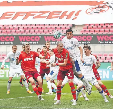  ?? FOTO: ROLF VENNENBERN­D/DPA ?? Das Gastpiel in Köln am 22. Mai 2021 war Schalkes bis dato letztes Bundesliga­spiel. Und es wird auch das erste nach dem Wiederaufs­tieg sein.