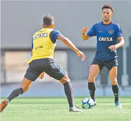  ?? VITOR SILVA/SSPRESS/BOTAFOGO ?? O lateral-direito Luis Ricardo pode ter nova chance no Botafogo contra o Corinthian­s, no Itaquerão