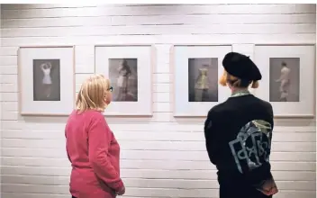  ?? RP-FOTOS: ACHIM BLAZY ?? Bilder von Martin Streit sind im Museum Ratingen zu sehen und können käuflich erworben werden. Streit war Meistersch­üler an der Düsseldorf­er Kunst-Akademie.