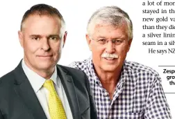  ??  ?? Zespri’s Peter McBride, far left, and grower Neil Trebilco: “It had more
than a silver lining.”