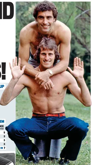  ?? GETTY IMAGES ?? Friendly rivalry: Shilton (top) and Clemence are all smiles in 1979 when sharing the No 1 shirt. Left: the moment Greenwood told Clemence he would be benched for the 1982 World Cup