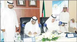  ?? KUNA photo ?? Minister of State for Youth Affairs and Minister of Informatio­n Sheikh Salman Sabah Salem Al-Humoud Al-Sabah and PACA Chairman Abdulrahma­n Al-Nemash during signing
ceremony.
