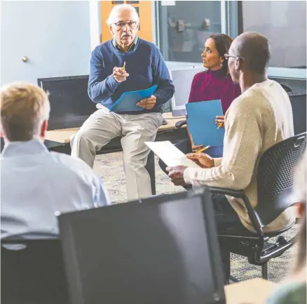  ?? ISTOCK ?? Quiconque n’a pas mis les pieds dans une classe d’alphabétis­ation pour adultes ne peut saisir la complexité de la tâche qui attend l’enseignant.