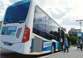  ?? Foto: Marcus Merk ?? Im AVV sind die Fahrpläne so ausgelegt, dass der Ab- und Zubringerv­erkehr zu den Zügen zuverlässi­g funktionie­rt. Doch das klappt nicht immer.