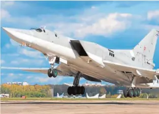  ?? // ABC ?? Un bombardero ruso Tu-22M3 como los enviados en apoyo de Bielorrusi­a