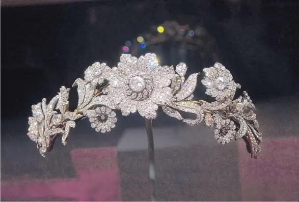  ?? JIM THOMPSON/JOURNAL ?? The Post Diamond Tiara, circa 1840, is on loan from the Smithsonia­n Museum of Natural History.