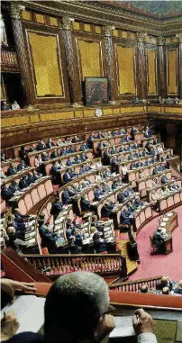  ?? LaPresse ?? Ancora tensioni L’aula del Senato; il ministro della Giustizia Bonafede (a sinistra); il capogruppo della Lega Molinari e l’ex Guardasigi­lli Orlando