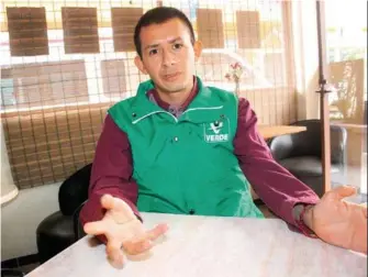  ?? / Foto: César Martínez ?? Leonel García Serrano, presidente del Partido Verde Ecologista de México, en Tezontepec de Aldama.